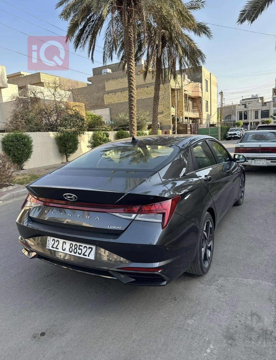 هیوندای ئەلەنترا